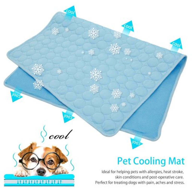 Cooling Blanket Hot Sleepers - 究極の冷却ペットマット、通気性のある洗える夏用パッド、犬猫用セルフクールブランケット、ケネル、クレート、ベッドでの睡眠に最適、アイスシルク素材
