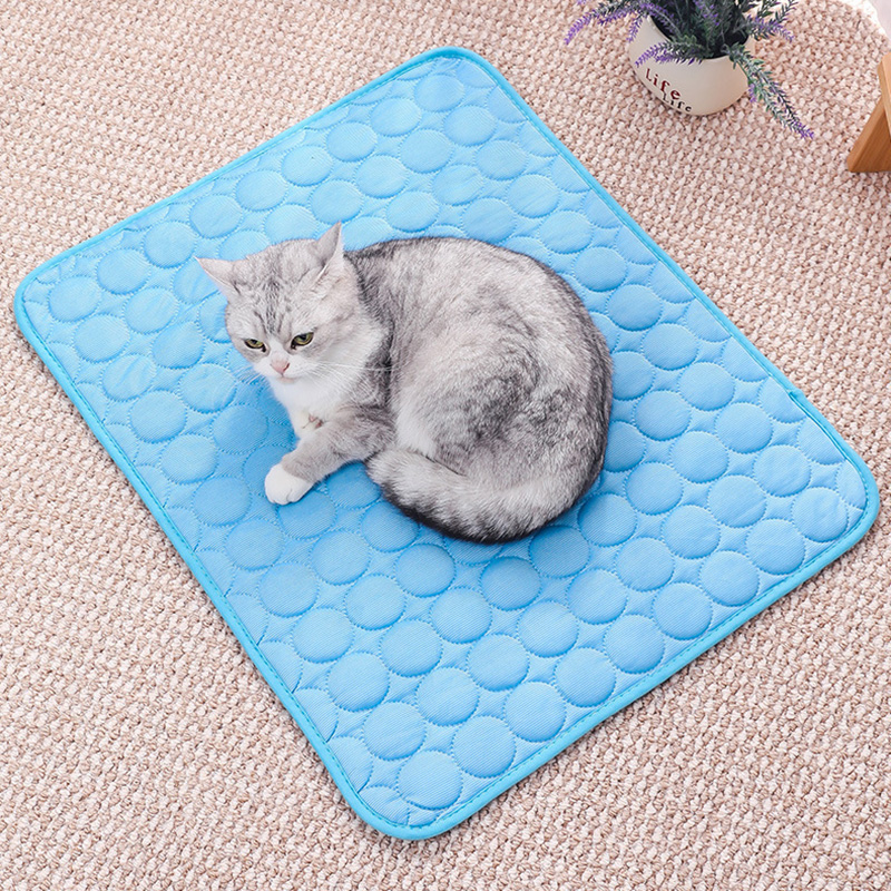 Cooling Blanket Hot Sleepers - ペット用アイスマット 夏用 猫 犬 ソファ ネストベッド