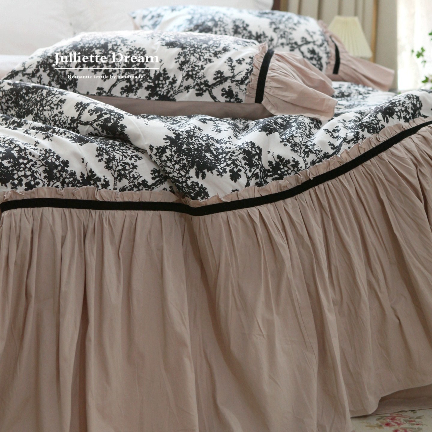 クリスティーフレンチスタイルプリンセスフリルスカート寝具セッ - Aesthetic Floral Duvet Cover のレビューと価格